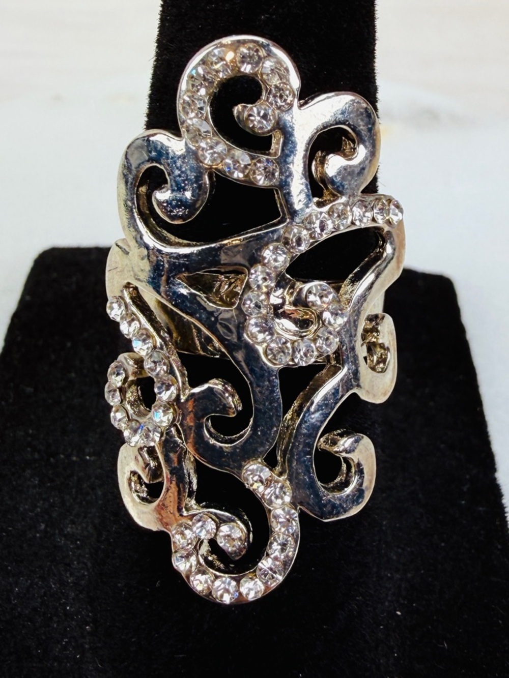 Pretty Silvertone bling adjustable, ring size 5